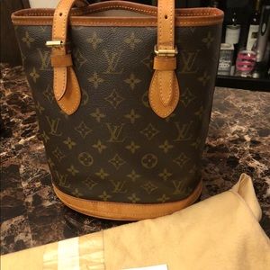 Louis Vuitton bucket PM